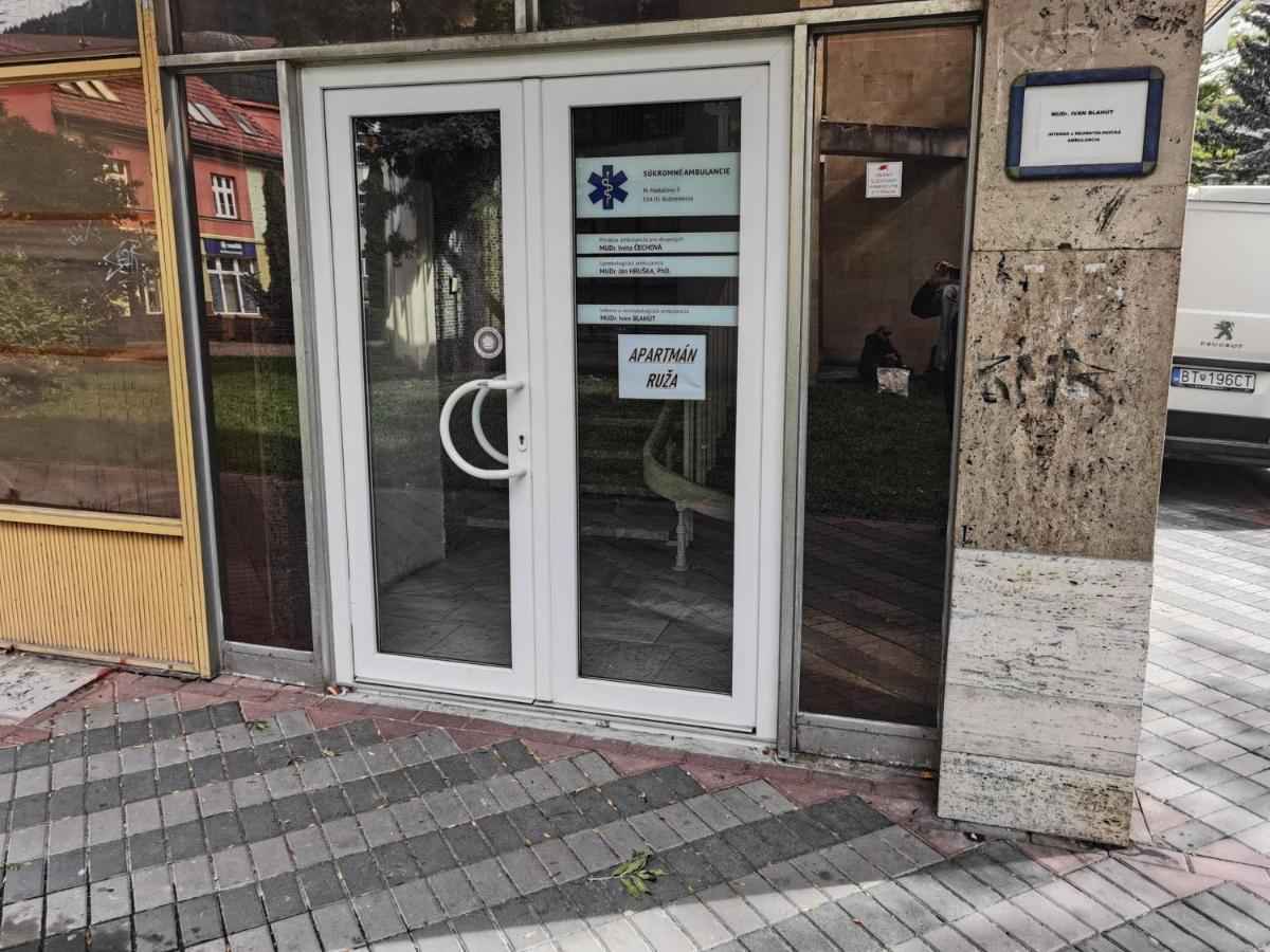 Apartman Ruza Ружомберок Екстериор снимка